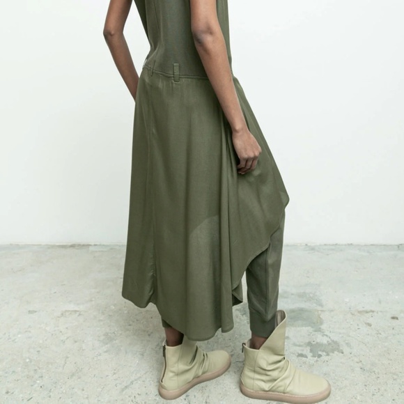 Nicholas K jumpsuit with unique details. NWT! Luscious moss color. XS - Picture 4 of 5